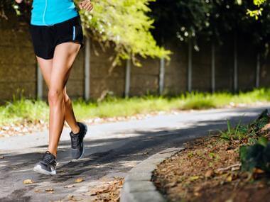 runningmarathonwomanjpgitokHMVoDUj