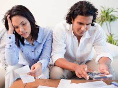 couple_finances_troublesjpgitoklcEHxdm