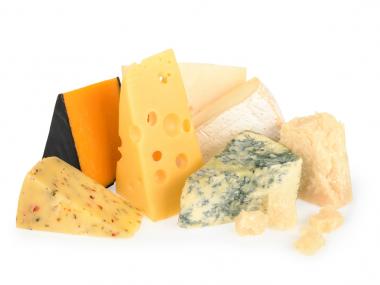 when is it safe to eat moldy foods