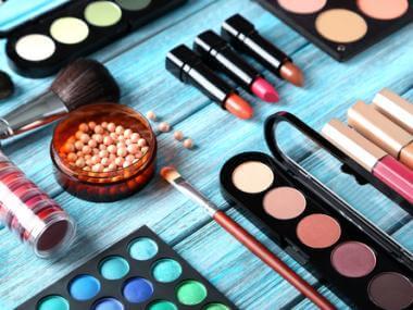 6 Hacks to Simplify Your Makeup Routine