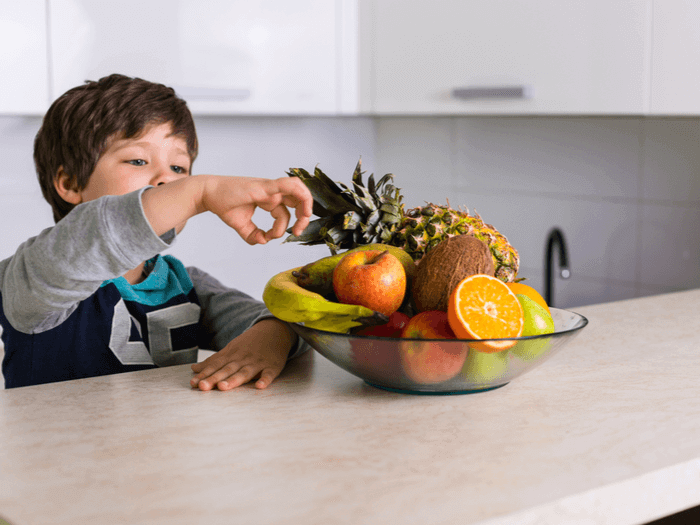 hacks to get rid of fruit flies and kitchen bugs