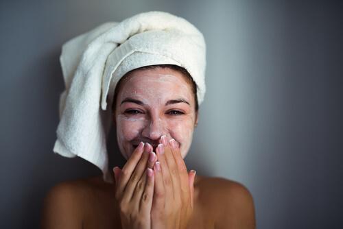 5 Surprising Ways to Ward Off Wrinkles