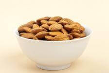 Web Exclusive: Almonds have fewer calories than we thought!