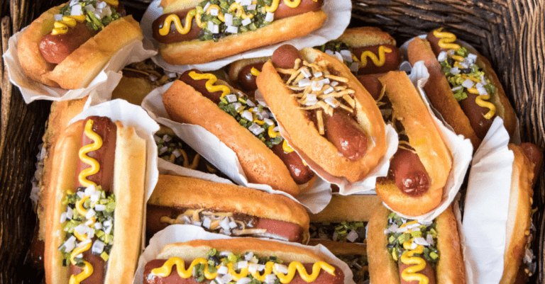 multiple hot dogs