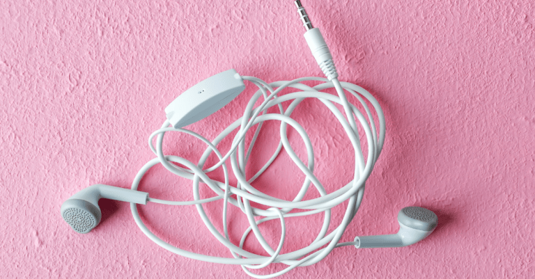 8 Ways to Manage Tangled Wires and Cords - 62