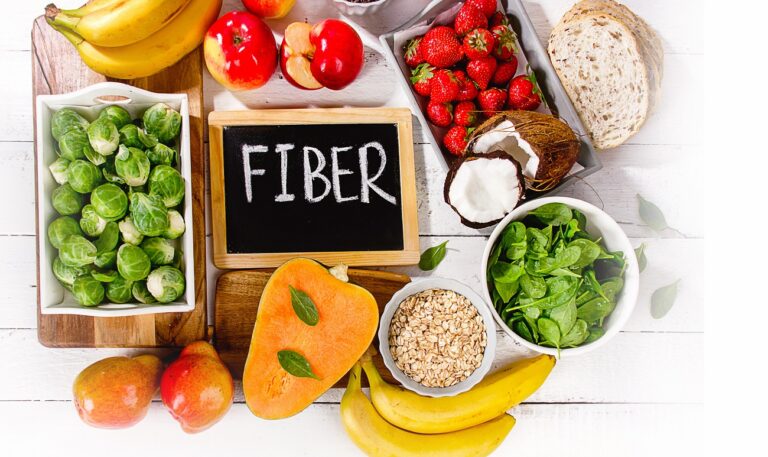 Vegetables, nuts and fruits as sources of fiber.
